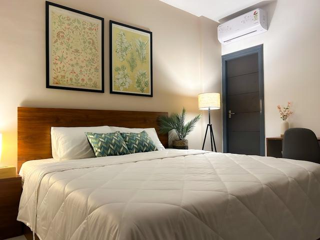 Hotel Room Near Indiranagar - 204 in Indiranagar, Bengaluru — 1 BHK · sleeps 2 · 1 bath
